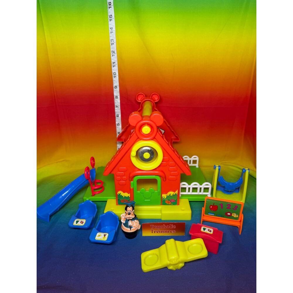 Vintage Disney Mickey & Friends Carry Around School Playset